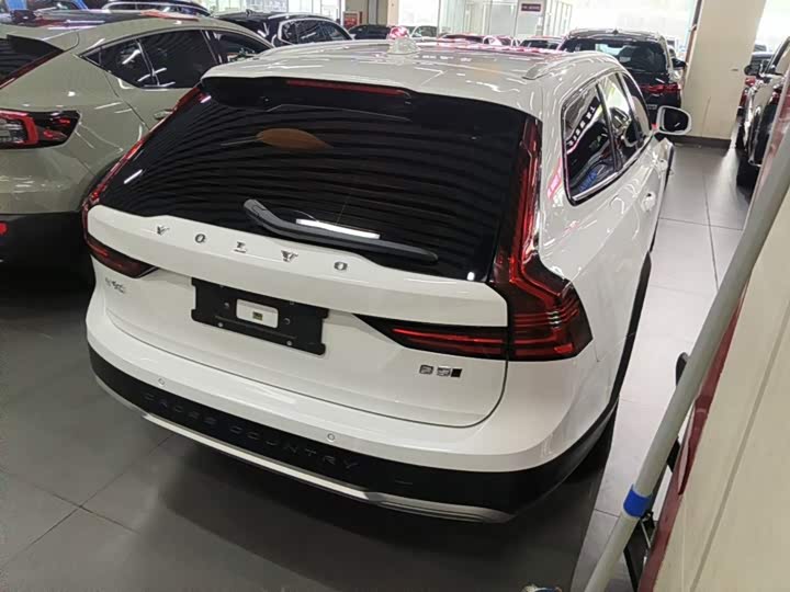 Volvo V90, 2022 — фото 5 из 9
