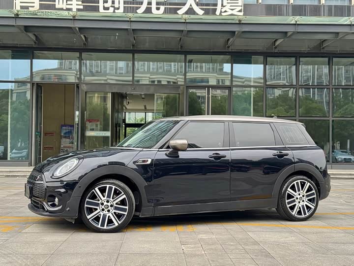 Mini Clubman, 2022 — купить в Москве под ключ