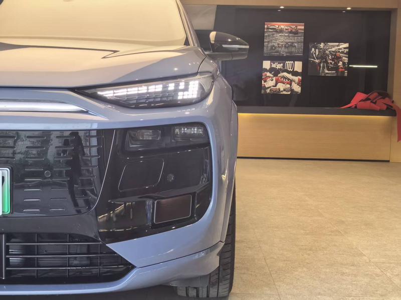 Audi Q6L e-tron, 2025 — фото 5 из 12