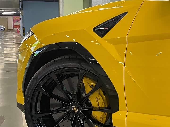 Lamborghini Urus, 2021 — фото 4 из 9