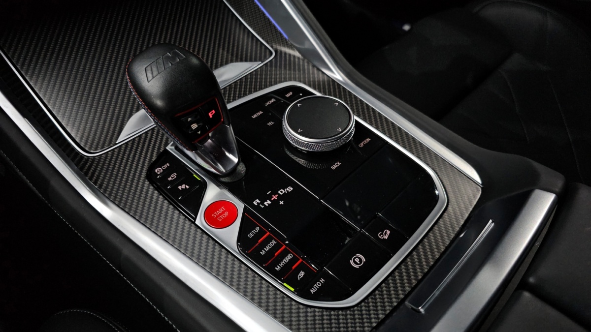 BMW XM, 2024 — фото 8 из 12