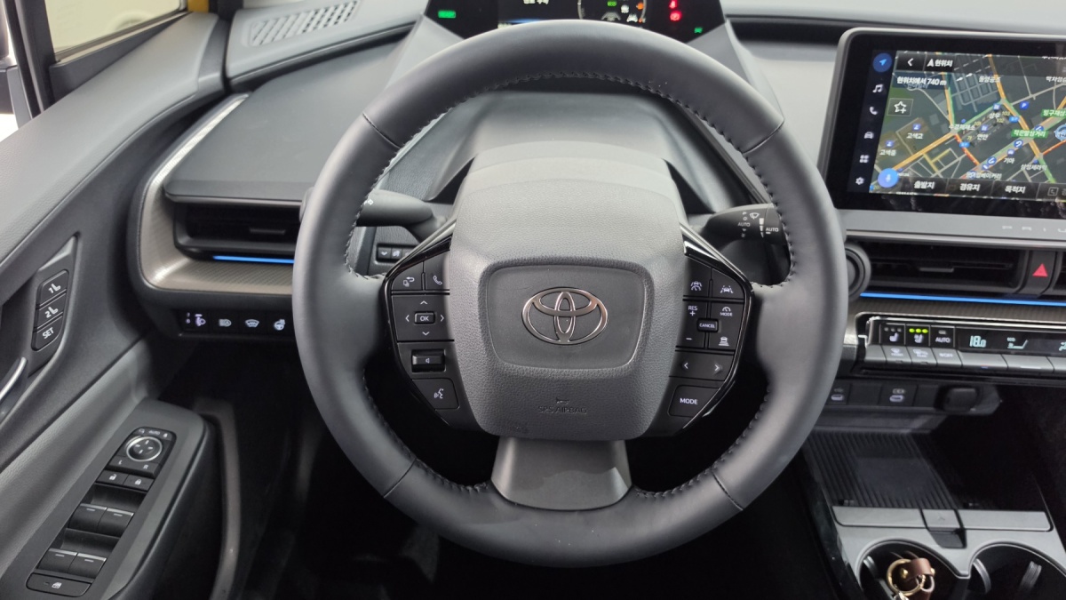 Toyota Prius, 2026 — фото 12 из 12