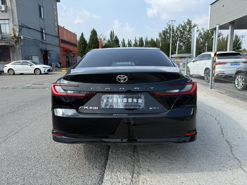 Toyota Camry, 2025 — фото 6 из 12