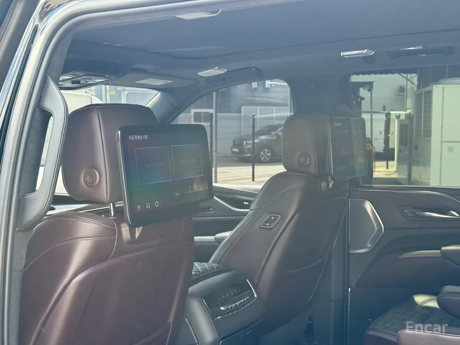 Cadillac Escalade, 2023 — фото 7 из 10