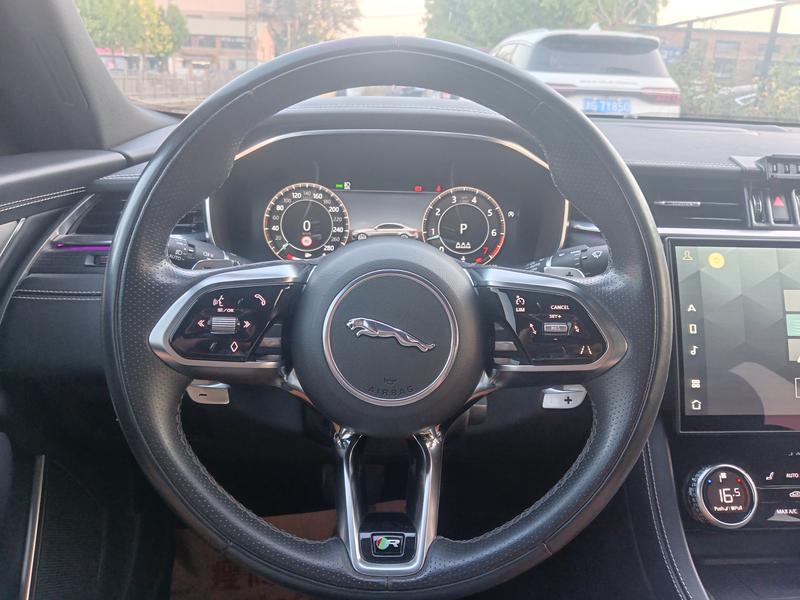 Jaguar XF L, 2023 — фото 12 из 12