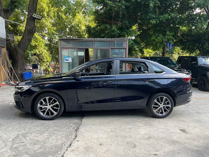 Geely Emgrand, 2022 — фото 6 из 9