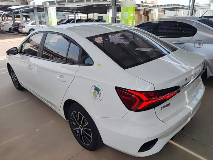 Roewe i5, 2022 — фото 5 из 9
