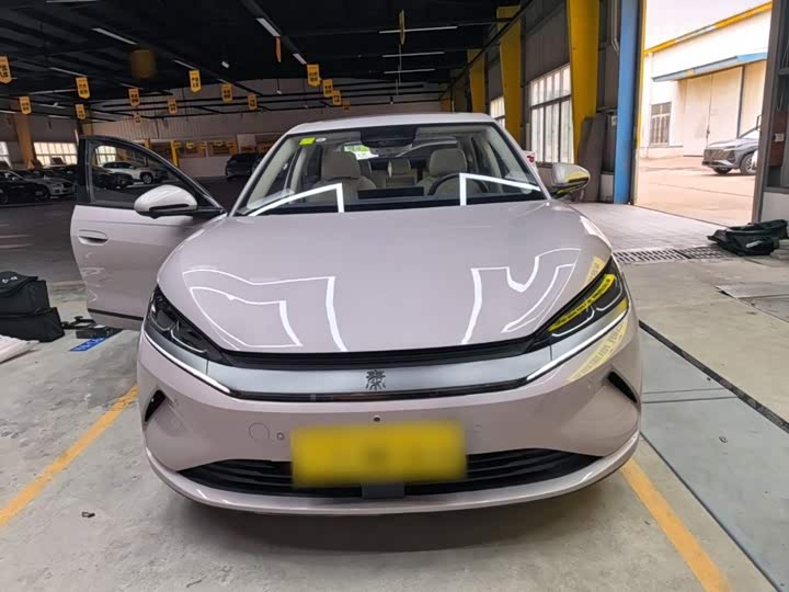 BYD Qin L, 2025 — фото 3 из 9