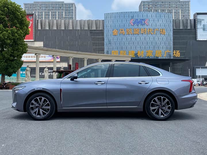Hongqi H5 Hybrid, 2025 — фото 9 из 9
