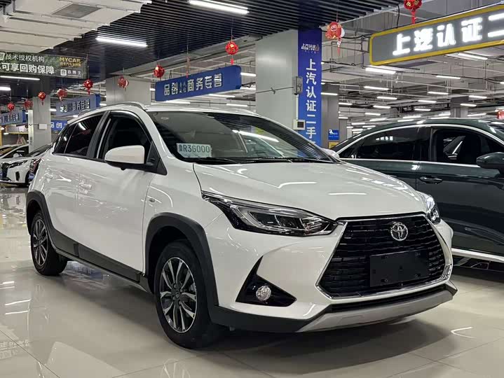 Toyota Yaris L Hatchback, 2022 — фото 3 из 9