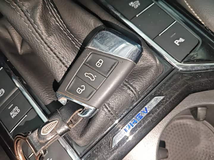 Volkswagen Passat Hybrid, 2023 — фото 9 из 9