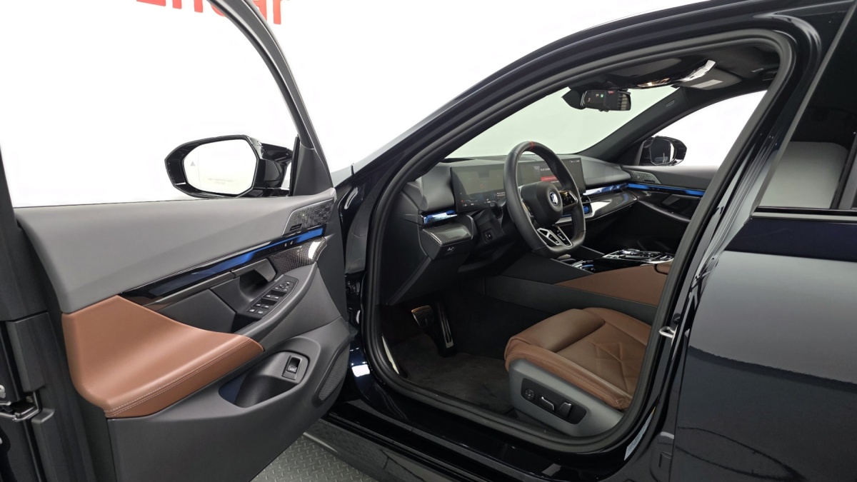 BMW i5, 2023 — фото 9 из 12