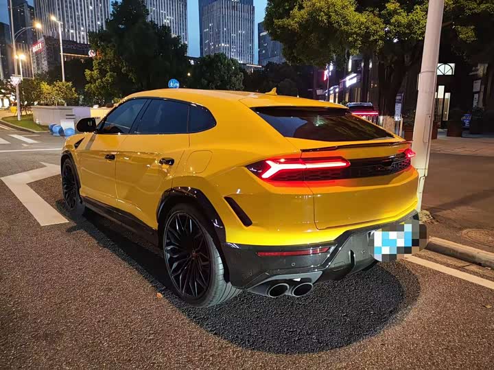 Lamborghini Urus SE, 2026 — фото 5 из 9