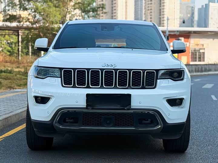 Jeep Grand Cherokee, 2022 — фото 2 из 12