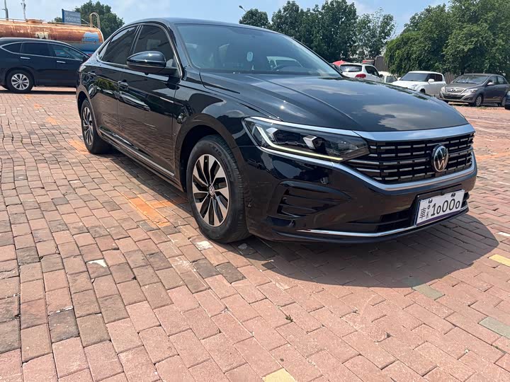 Volkswagen Passat, 2023 — фото 2 из 9