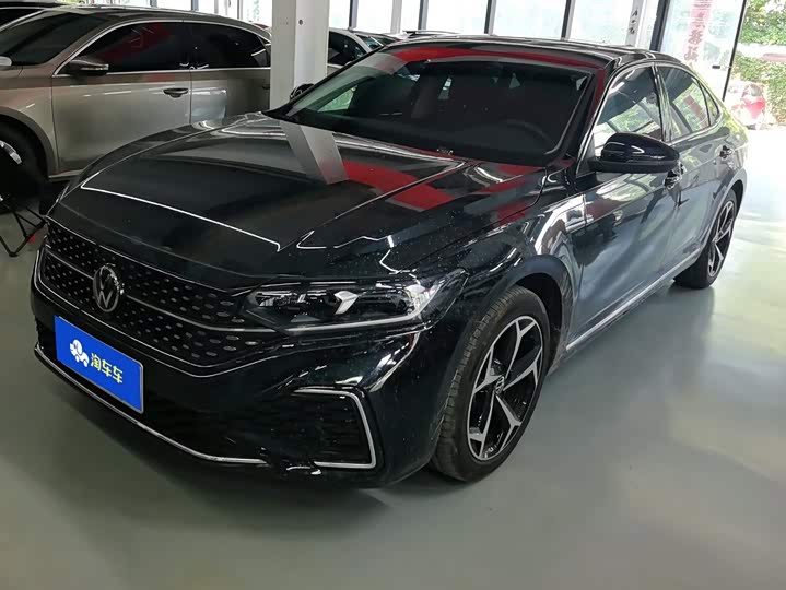 Volkswagen Passat, 2025 — купить в Курске под ключ