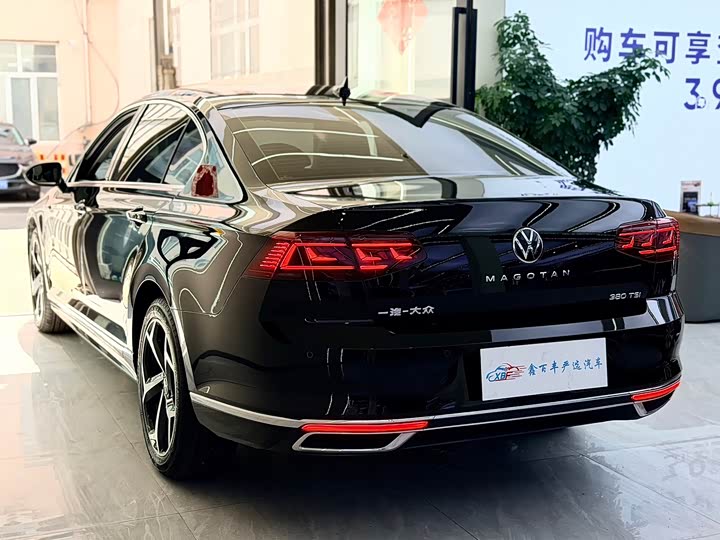 Volkswagen Magotan, 2025 — фото 8 из 9