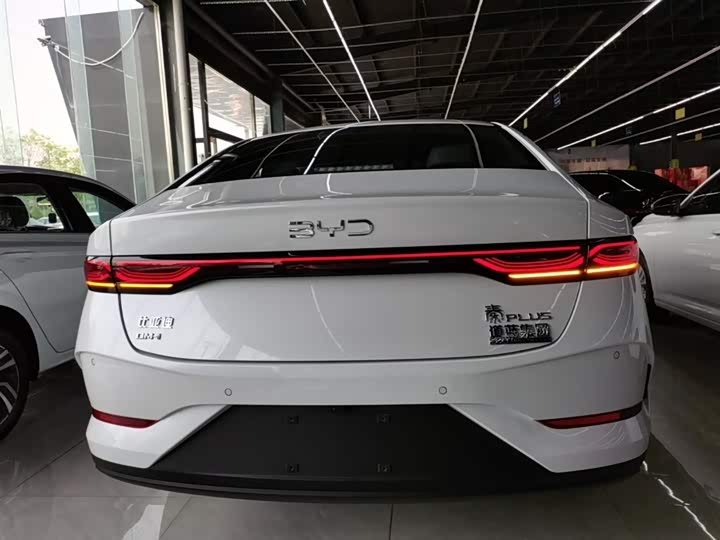 BYD Qin Plus, 2025 — фото 6 из 9