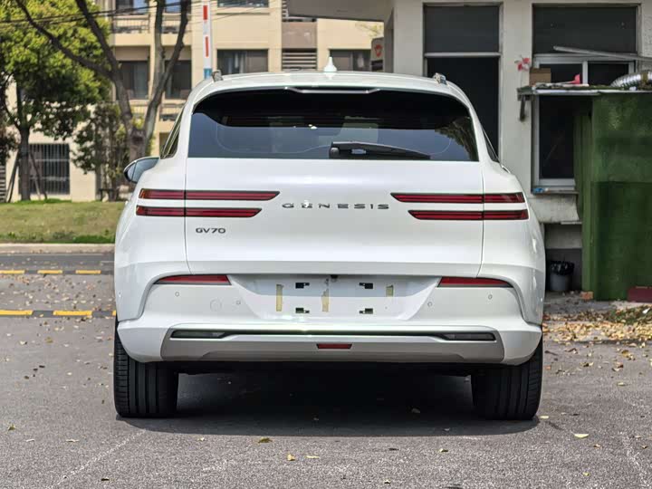 Genesis GV70 EV, 2024 — фото 4 из 9