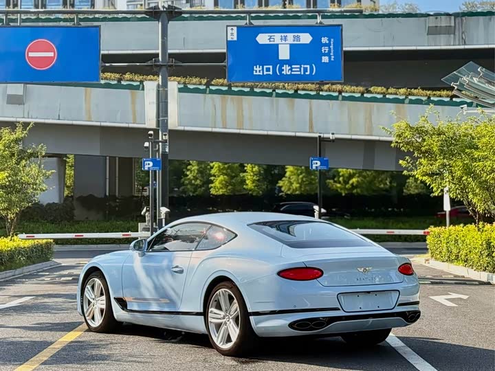 Bentley Continental GT, 2023 — фото 9 из 9
