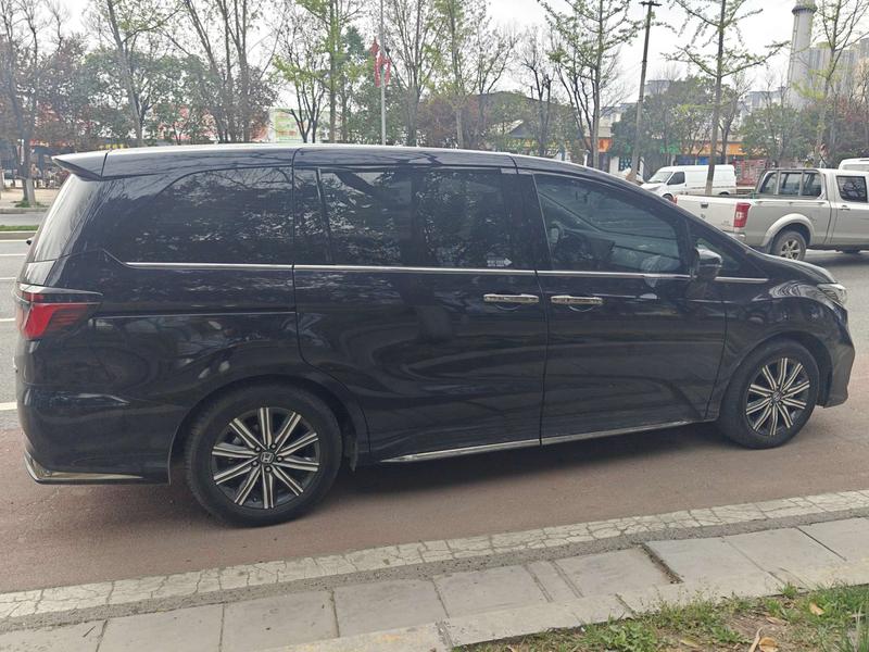 Honda Odyssey, 2023 — фото 7 из 12