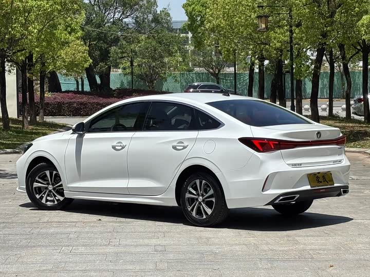 Changan Eado Plus, 2023 — фото 6 из 9