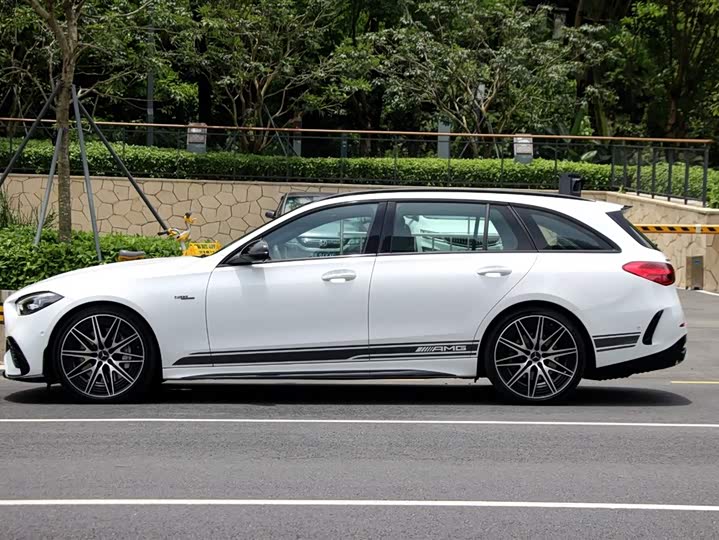Mercedes-Benz C-Class AMG, 2025 — фото 3 из 9