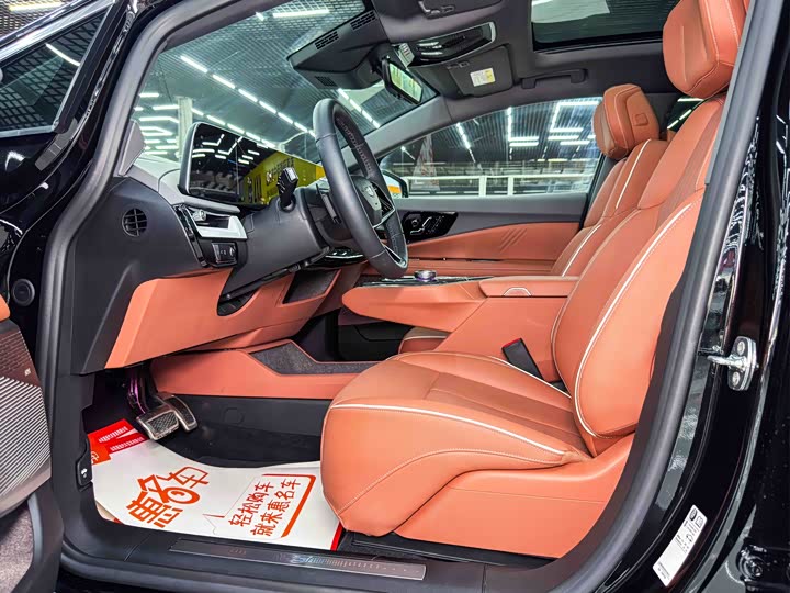 Cadillac Optiq, 2025 — фото 4 из 9