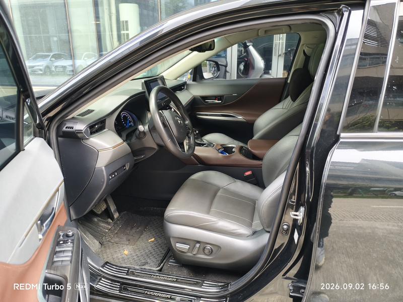 Toyota Harrier, 2021 — фото 8 из 10