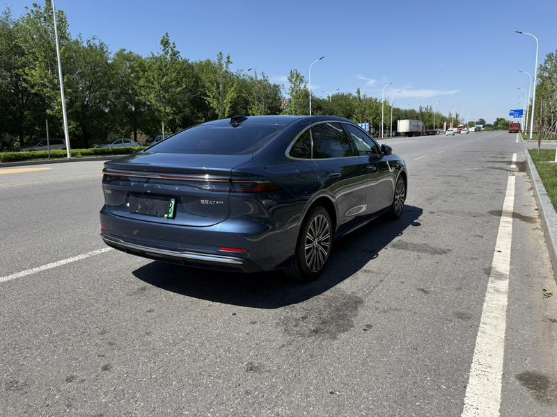 Geely Galaxy A7, 2025 — фото 6 из 12