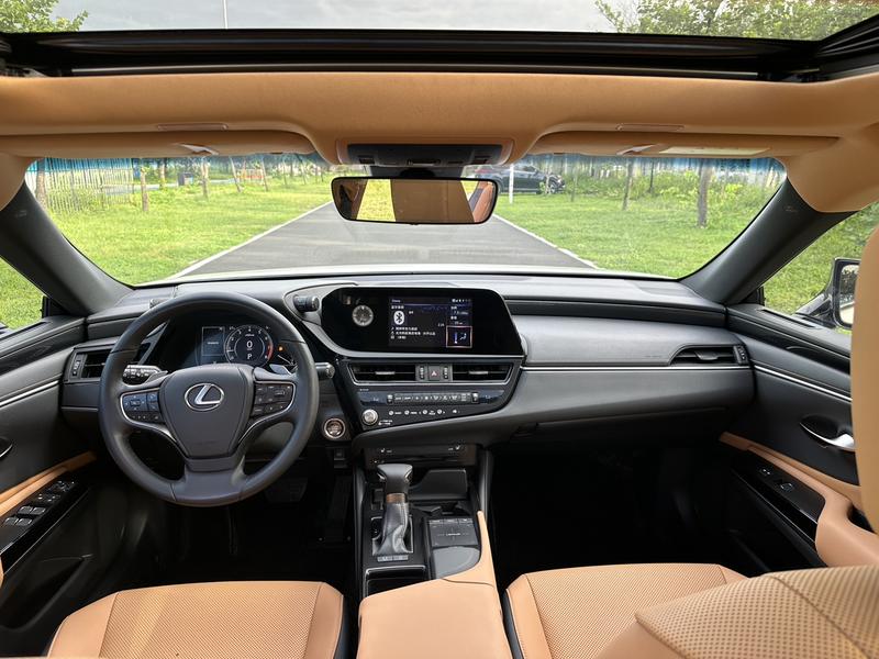 Lexus ES, 2022 — фото 7 из 12