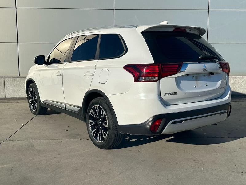 Mitsubishi Outlander, 2021 — фото 4 из 12