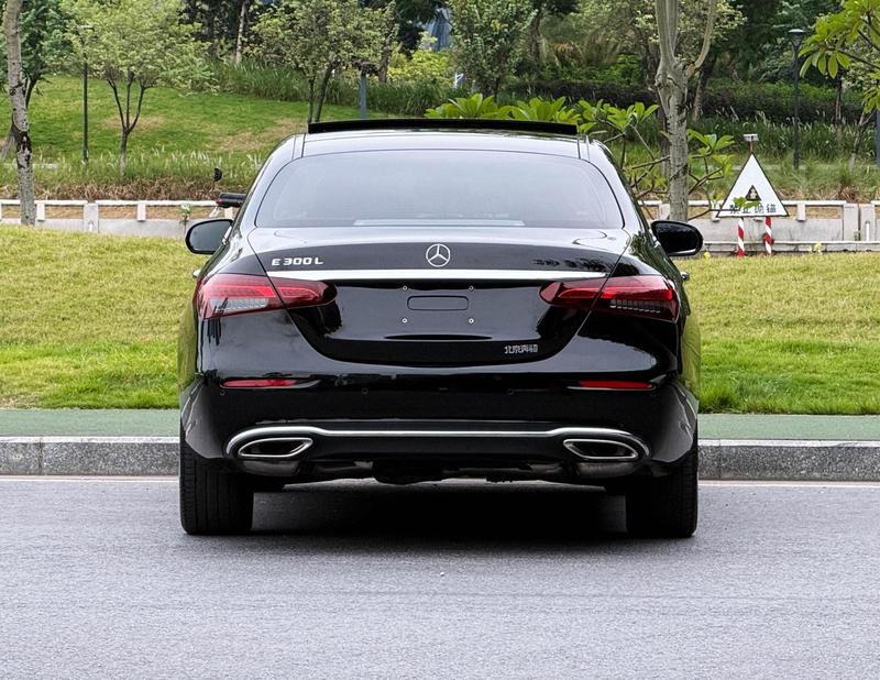 Mercedes-Benz E-Class, 2022 — фото 6 из 12