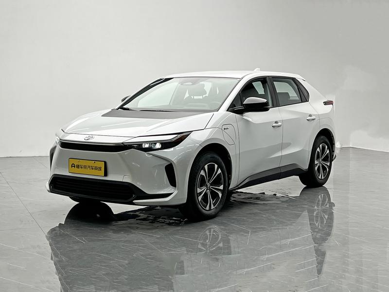 Toyota bZ4X Platinum, 2026 — купить в Калуге под ключ