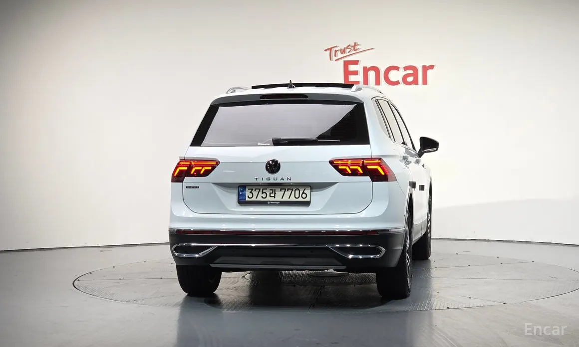 Volkswagen Tiguan, 2023 — фото 4 из 12