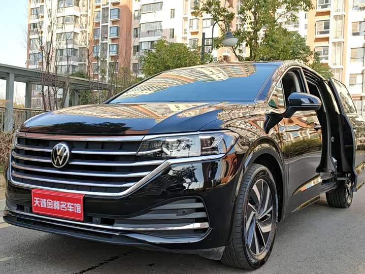 Volkswagen Viloran, 2023 — купить в Санкт-Петербурге под ключ