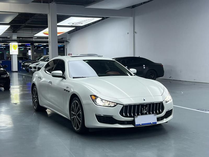 Maserati Ghibli, 2021 — фото 3 из 8