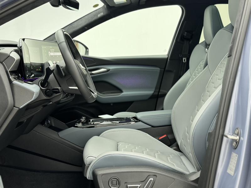 Audi Q6L e-tron, 2025 — фото 10 из 12