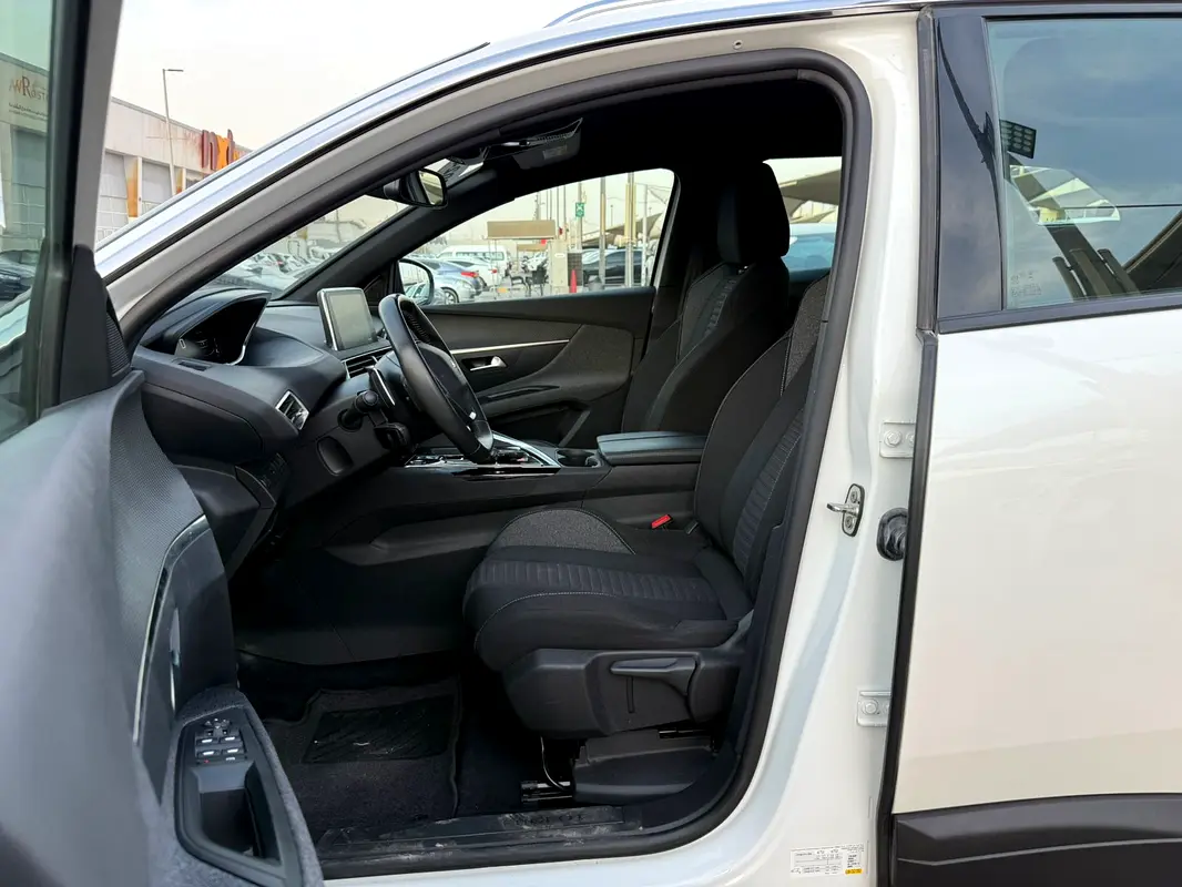 Peugeot 3008, 2024 — фото 8 из 10