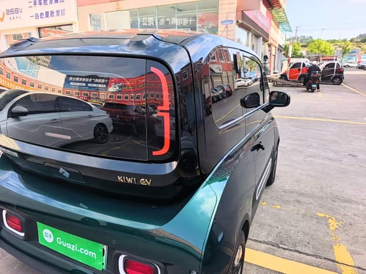 Baojun KiWi EV, 2021 — фото 8 из 9