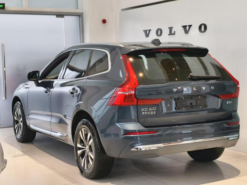 Volvo XC60, 2024 — фото 4 из 12