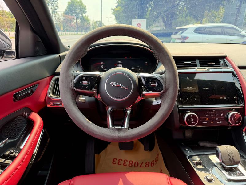 Jaguar E-Pace, 2023 — фото 7 из 12