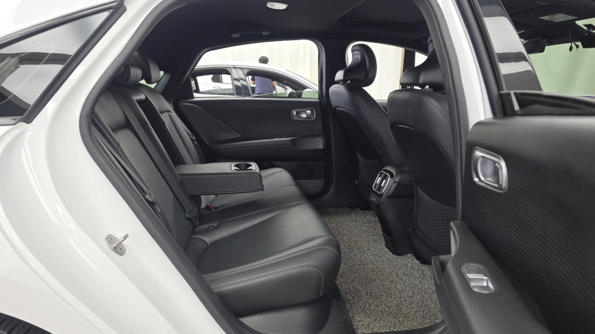 Hyundai Ioniq 6, 2022 — фото 11 из 12