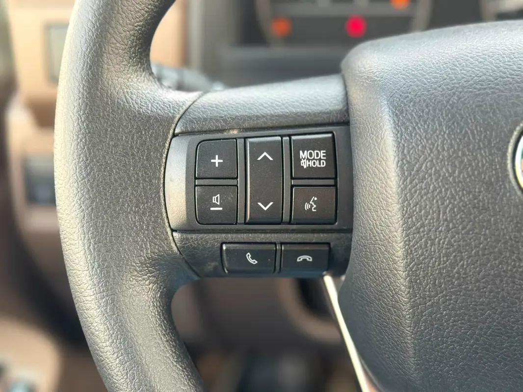 Toyota Land Cruiser 70 Series, 2026 — фото 8 из 10