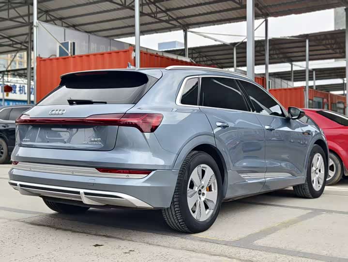Audi e-tron, 2025 — фото 9 из 9
