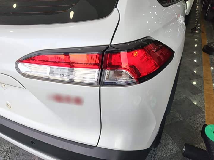 Toyota Corolla Cross, 2022 — фото 8 из 9