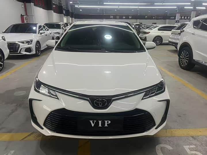 Toyota Corolla, 2023 — фото 2 из 9