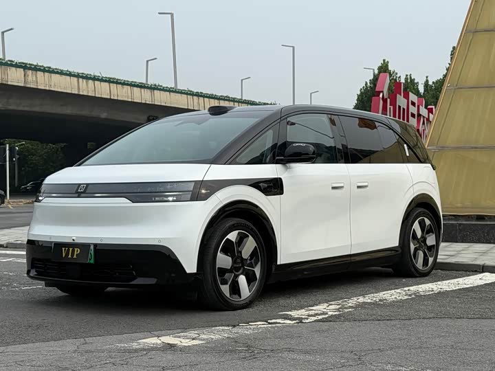 Zeekr Mix, 2024 — купить в Оренбурге под ключ