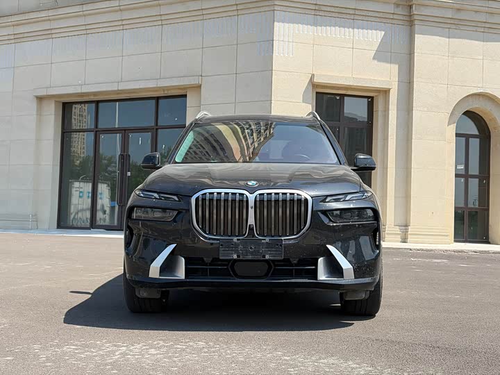 BMW X7, 2024 — фото 2 из 9