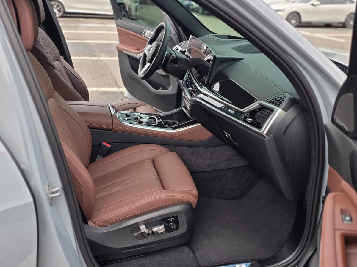 BMW X5, 2025 — фото 9 из 12